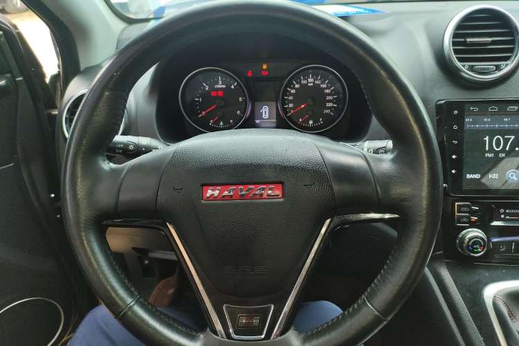 Used Haval H6 2014 Upgraded Model 2.0T Diesel Manual Two-Wheel Drive Urban Version