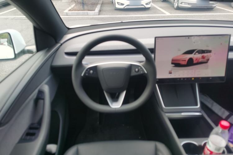 Used Tesla Model Y 2026 Rear-Drive Model
