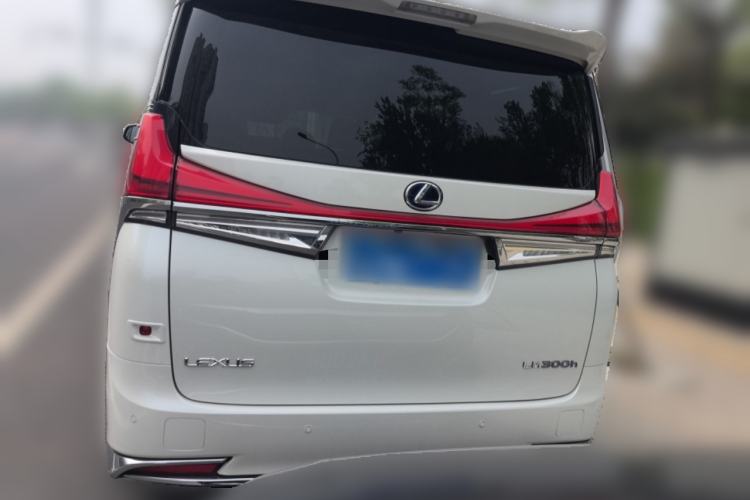 Used Lexus LM 2020 300h Seven-Seat Elegant Edition
