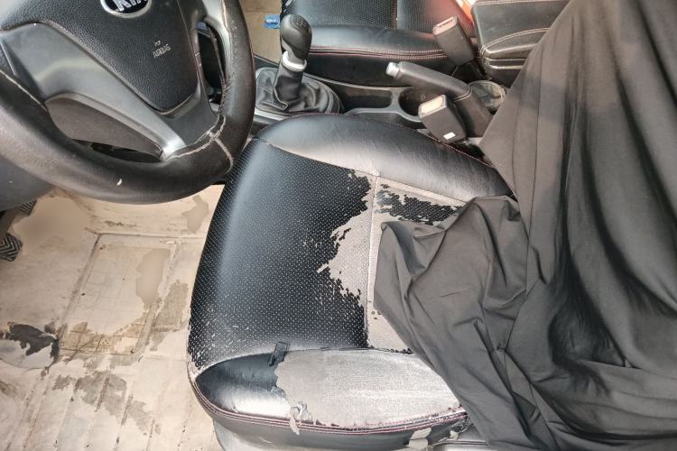 Used Kia K2 2015 Sedan 1.4L MT GLS