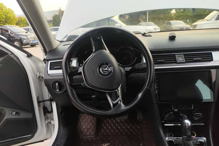 Used Volkswagen Bora 2016 1.6L Automatic Comfort Model Steering Wheel