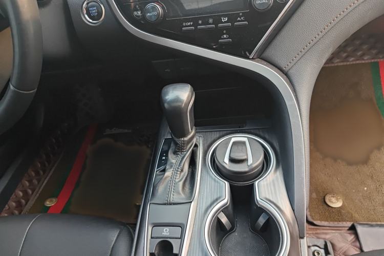 Used Toyota Camry 2021 2.0G Luxury Edition Gear Lever