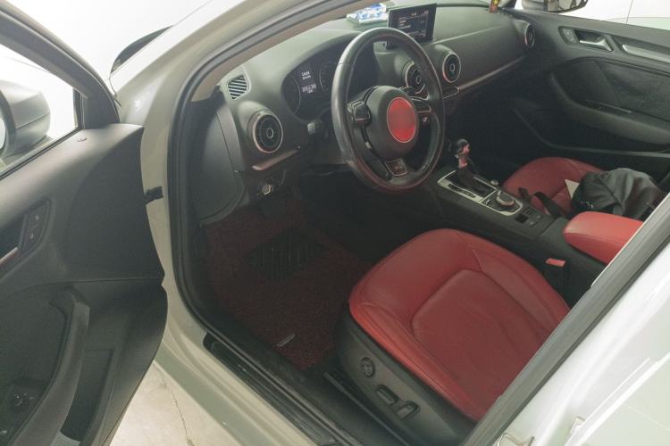 Used Audi A3 2016 Limousine 35 TFSI Prestige Edition Driver Seat