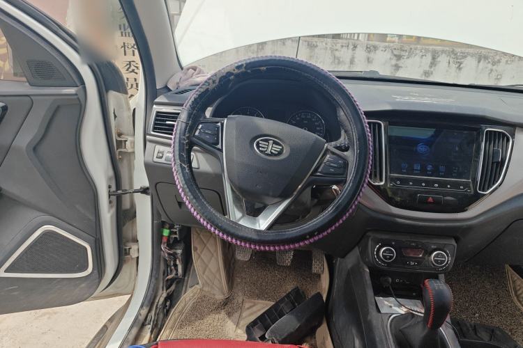 Used FAW Senya R7 2017 1.6L Manual Luxury Model