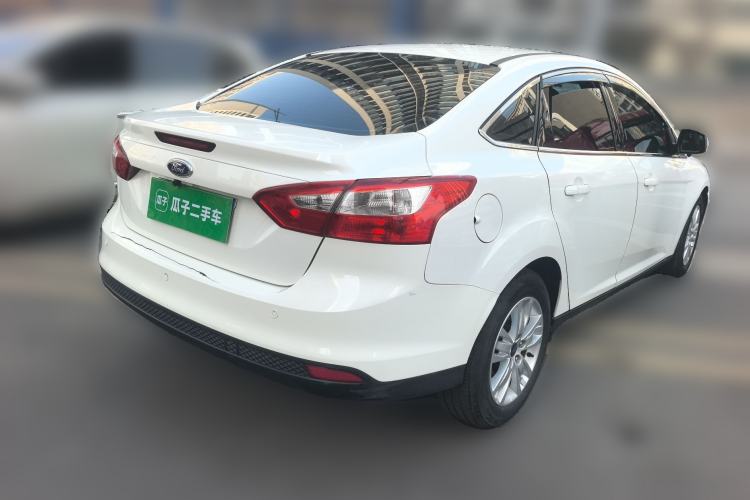 Used Ford Focus 2012 Sedan 1.6L Manual Comfort Model
