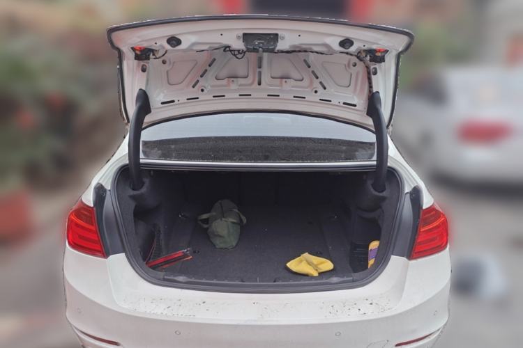 Used BMW 3 Series 2014 320i Active Edition
