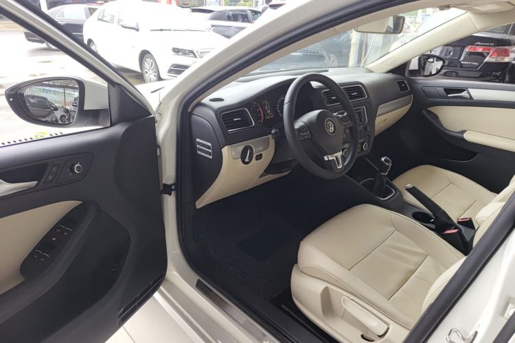 Used Volkswagen Sagitar 2014 Revised Version 1.4TSI Manual Luxury Edition
