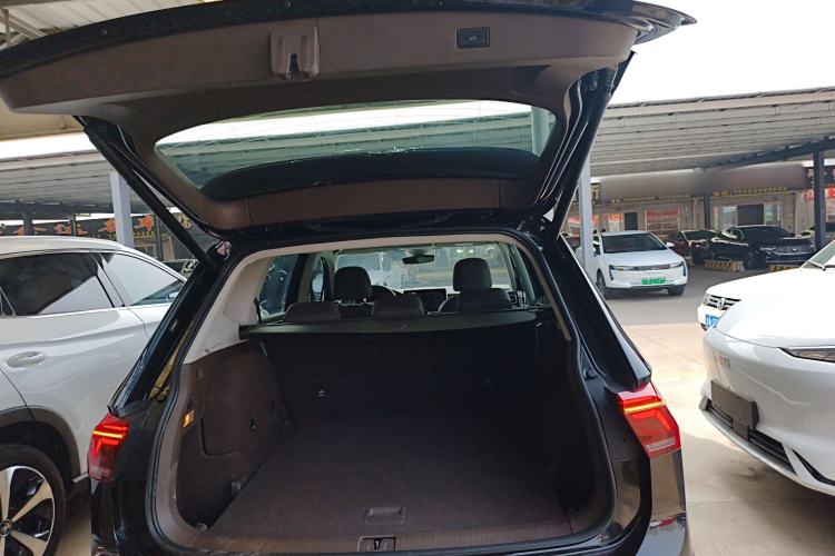 Used Volkswagen Tiguan L New Energy 2023 430 PHEV Plug-in Hybrid Flagship Edition Trunk