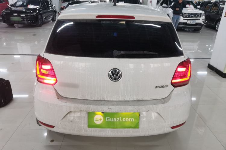 Used Volkswagen Polo 2016 1.4L Manual Fashion Model