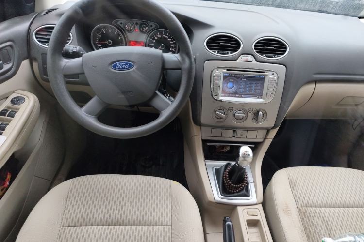 Used Ford Focus 2011 Sedan 1.8L Manual Comfort Model
