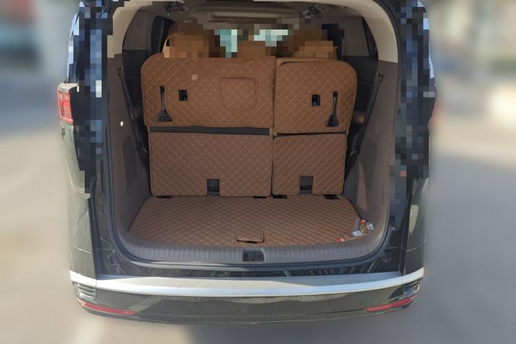 Used Denza D9 2022 DM-i 1040 Prestige Model