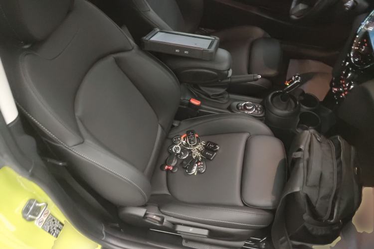 Used MINI 2023 1.5T COOPER Artist