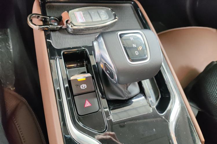 Used Hongqi E-QM5 2021 Online Booking Charging Basic Edition 4 Seats
