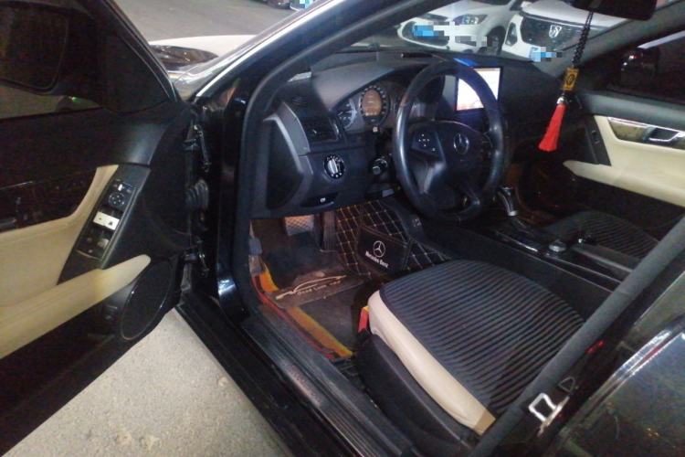 Used Mercedes-Benz C-Class 2010 C 200K Fashion Model