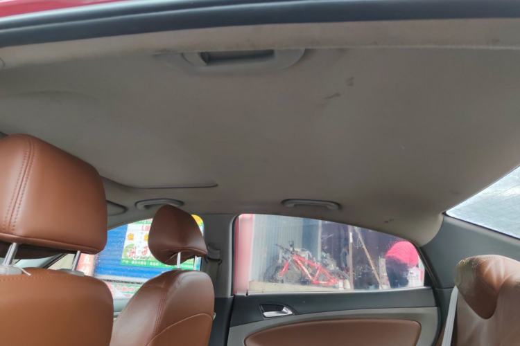 Used Hyundai Verna (older generation) 2014 1.4L Manual Top-Tier Model TOP
