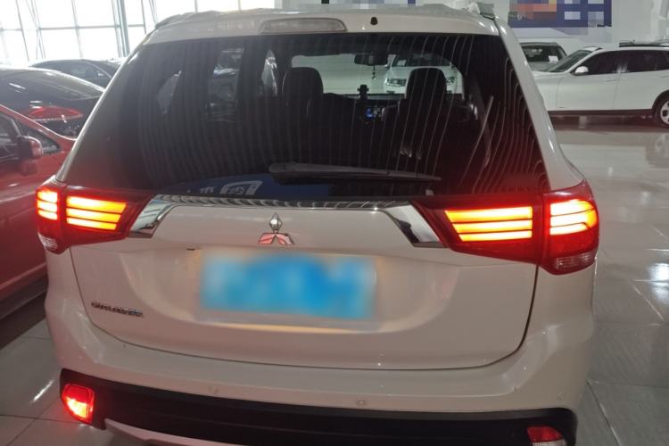 Used Mitsubishi Outlander 2016 2.4L 4x4 Elite Edition 5 Seats