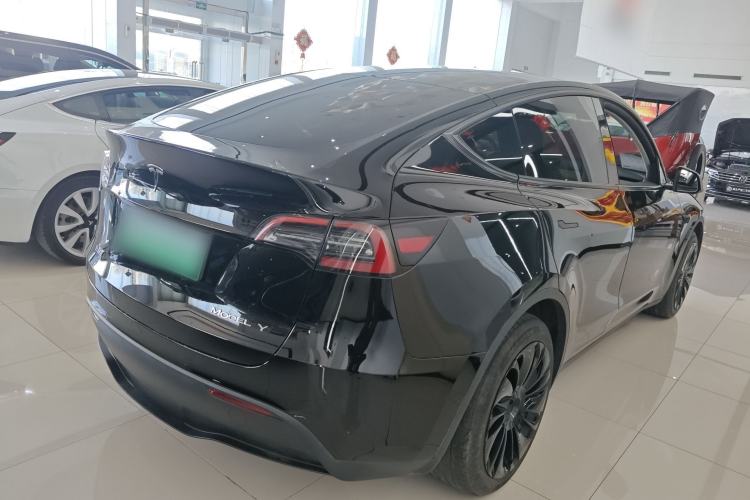 Used Tesla Model Y 2022 Long-Range All-Wheel-Drive Version
