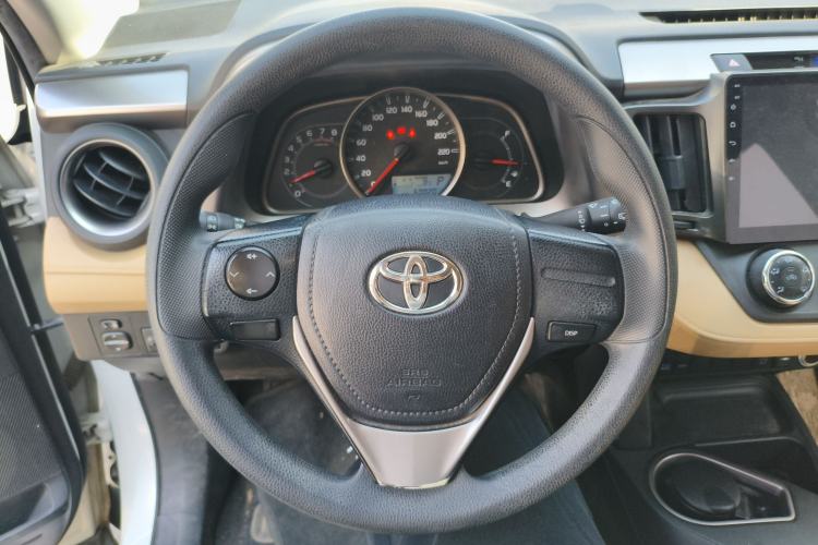 Used Toyota RAV4 2016 2.0L CVT Two-Wheel Drive Urban Edition China V Standard