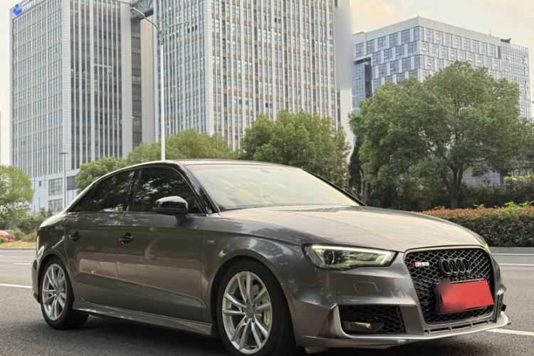 Used Audi A3 2014 Limousine 40 TFSI S line Comfort Model