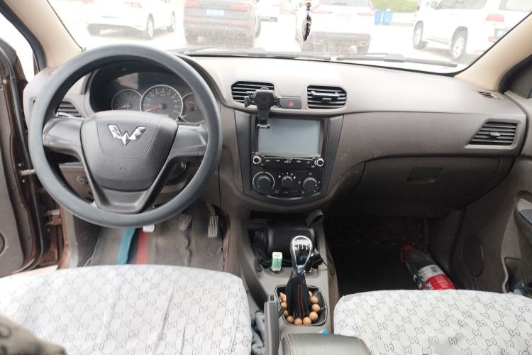 Used Wuling Hongguang 2015 1.2L S Base Model China V Standard