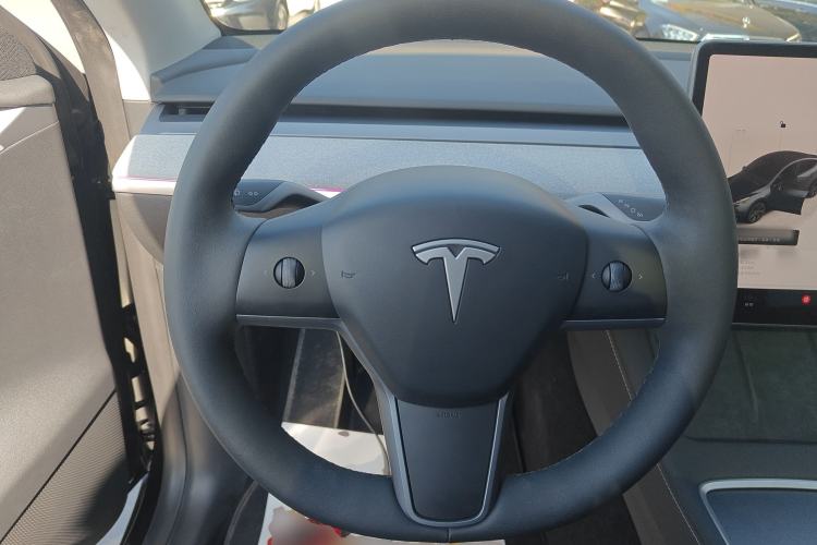 Used Tesla Model Y 2024 Rear-Wheel-Drive Version
