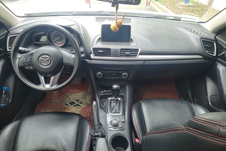 Used Mazda 3 Axela 2014 Sedan 1.5L Automatic Luxury Model Center Console