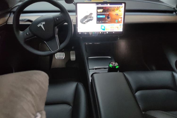 Used Tesla Model Y 2021 Long-Range All-Wheel-Drive Version