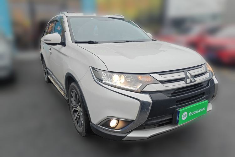 Used Mitsubishi Outlander 2017 2.0L Two-Wheel Drive Glory Edition 5 Seats