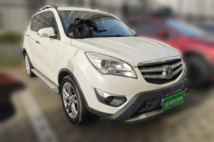 Used CHANGAN CS35 2014 1.6L Automatic Luxury Model China IV Standard Front Right 45 Deg