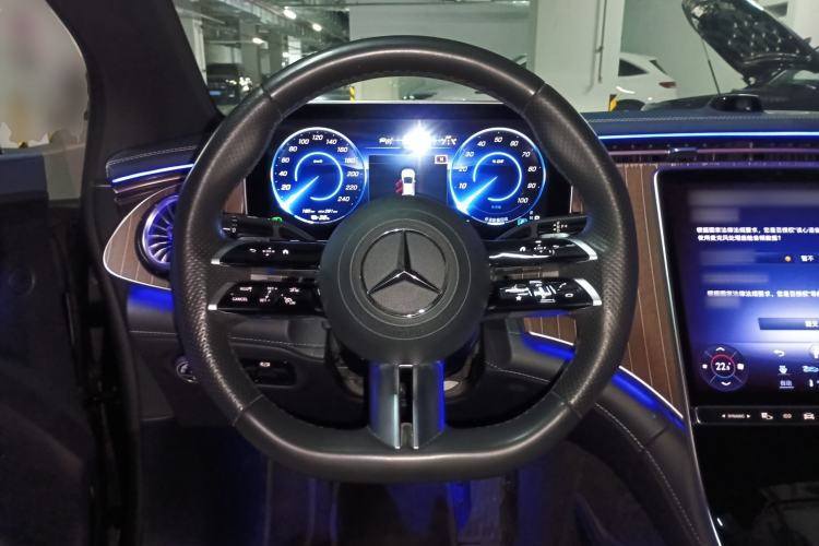 Used Mercedes-Benz EQE 2022 350 Pioneer Edition Steering Wheel
