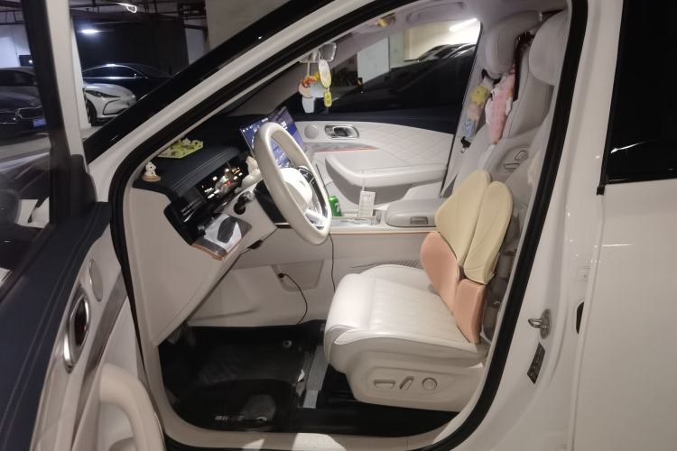 Used NETA L 2024 Extended-Range 310 Flash-Charge Red Edition
