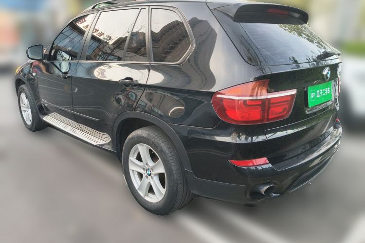 Used BMW X5 2013 xDrive35i Leading Model Rear Left 45 Deg
