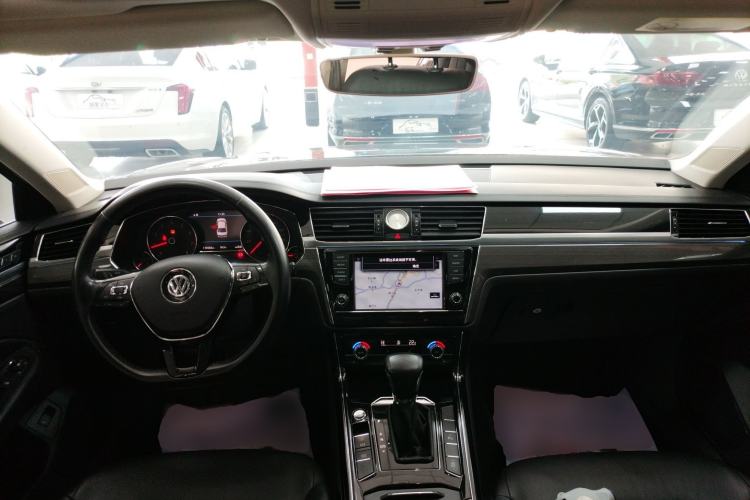 Used Volkswagen Phideon 2018 380TSI Two-Wheel Drive Business Edition
