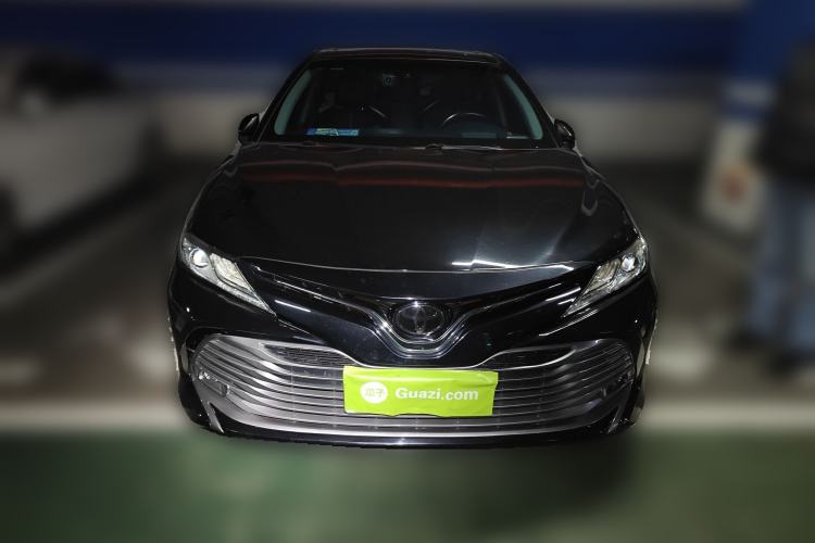 Used Toyota Camry 2018 2.0G Luxury Edition
