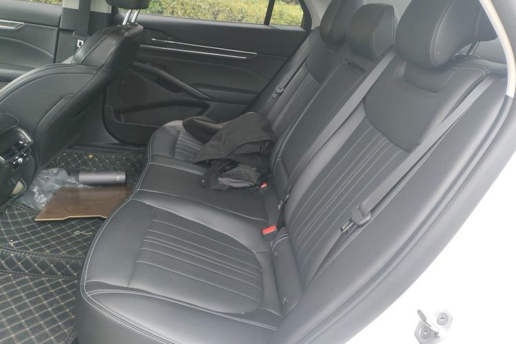 Used Ford Mondeo 2025 2.0T EcoBoost Luxury Version Left Rear Seat
