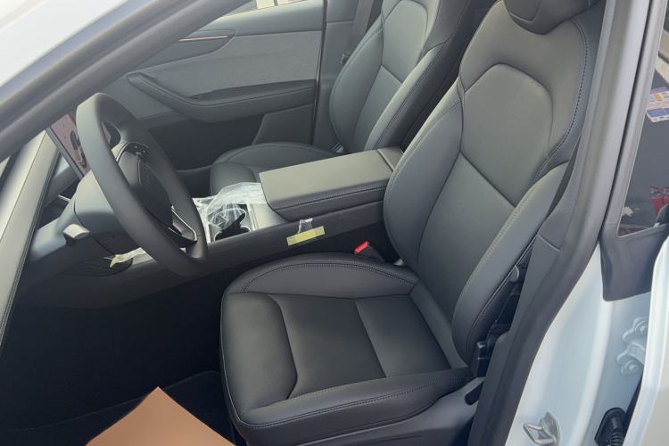 Used Tesla Model Y 2026 Rear-Drive Model