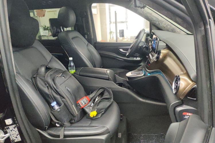 Used Mercedes-Benz V-Class 2021 V 260 L Long Wheelbase Prestige Edition Right Front Seat