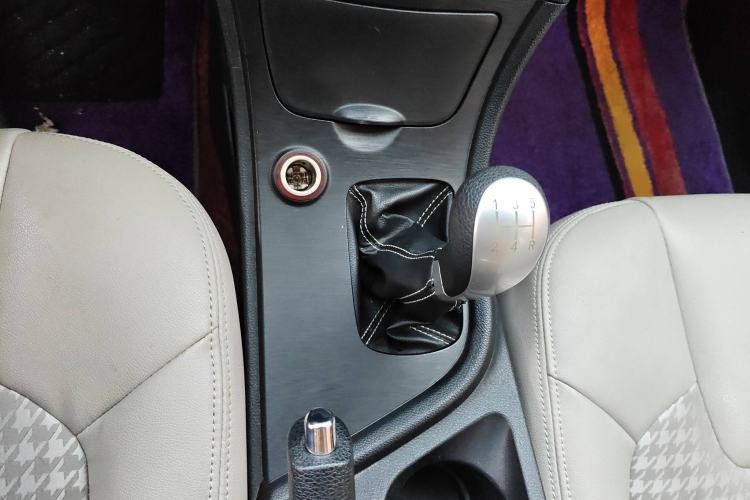 Used GAC Trumpchi GA3S Vision 2014 1.6L Manual Elite ESP Version
