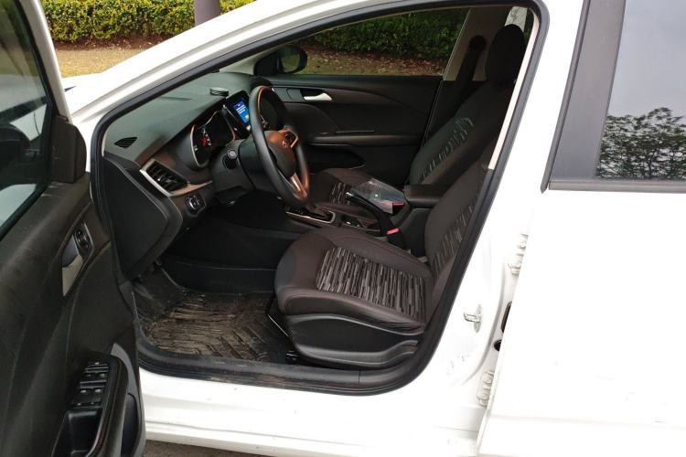 Used Chevrolet Monza 2019 Redline 320T Dual-Clutch Joyful Edition China VI Standard Left Front Seat