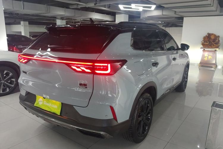 Used Dongfeng Aeolus Huge 2022 Mach Dual-Motor 1.5T MHD Dare-to-Dream Edition