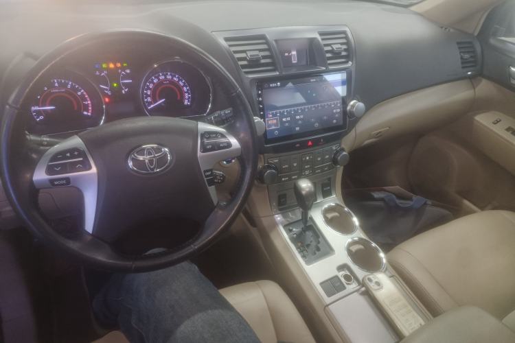 Used Toyota Highlander 2012 2.7L Two-Wheel Drive 7-Seater Luxury Edition