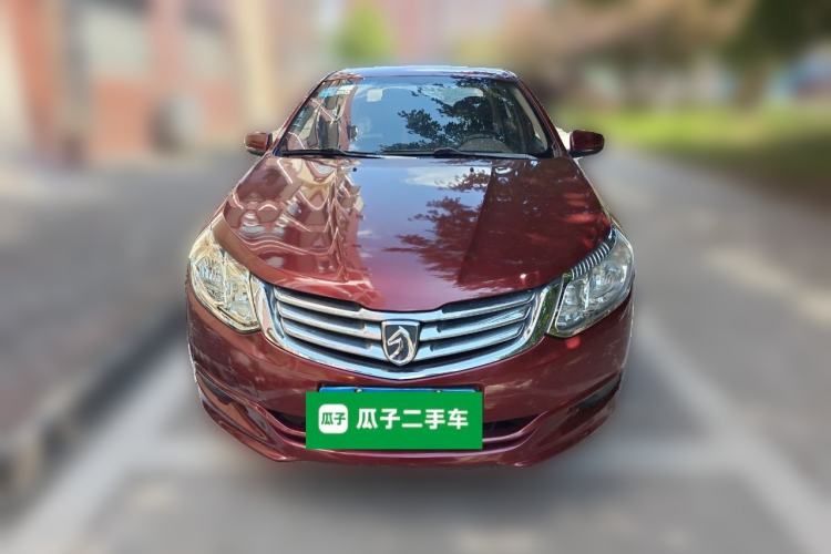 Used Baojun 630 2011 1.5L manual standard version