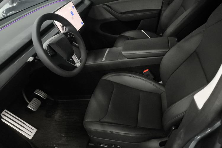 Used Tesla Model Y 2025 Rear-Wheel Drive First Edition
