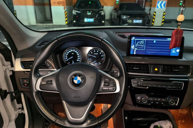 Used BMW X1 2019 sDrive18Li Premium Edition Steering Wheel