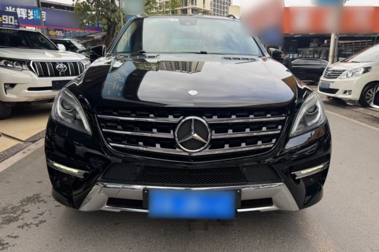 Used Mercedes-Benz M-Class 2015 ML 400 4MATIC Dynamic Model Exterior 4