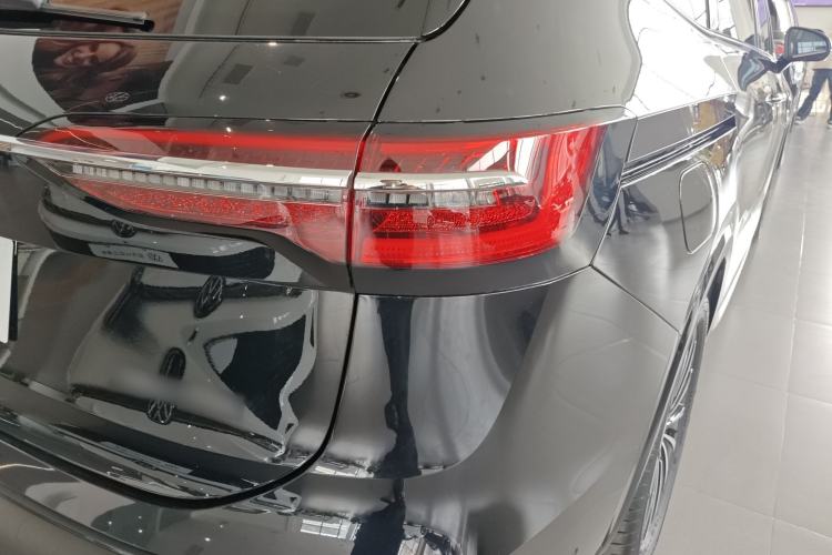 Used Volkswagen Viloran 2024 380TSI Premium Edition