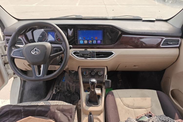 Used CHANGAN KUAYUE Xing V7 2022 1.6L Gasoline Luxury Model 2-Door Dual-Swing Doors DAM16KR Center Console