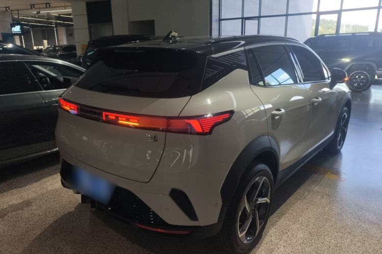 Used Lynk & Co 06 2025 Renew 1.5T Halo Rear Right 45 Deg