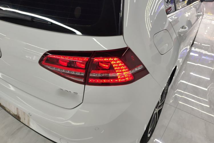 Used Volkswagen Golf 2017 280TSI Automatic R-Line Million-Vehicle Commemorative Edition