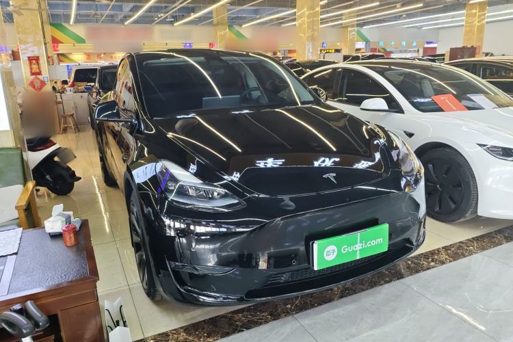 Used Tesla Model Y 2023 Long-Range All-Wheel-Drive Version